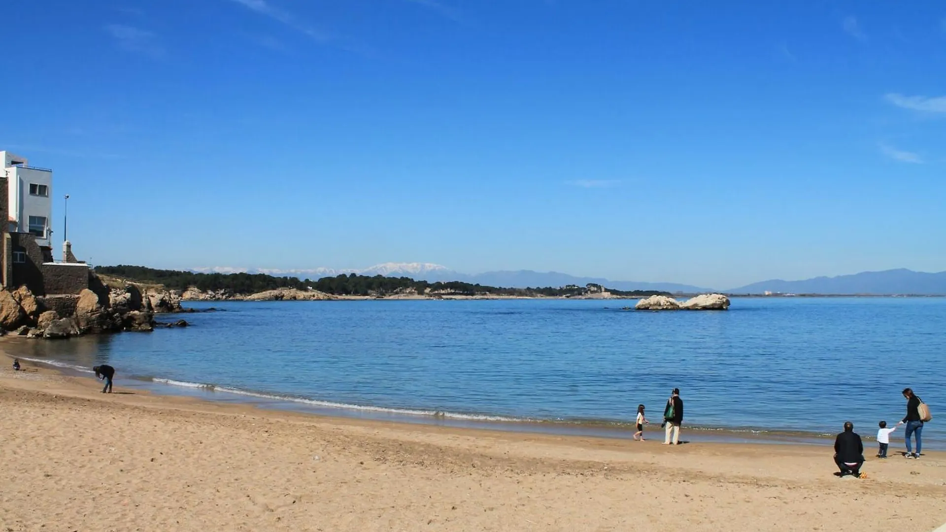 3 Bedroom Apartment In L' Escala 0*,  Espanha